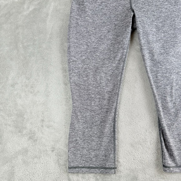 Patagonia Capri Legging Womens 28x19 Gray Heathered Cropped Activewear Gym - Picture 10 of 14